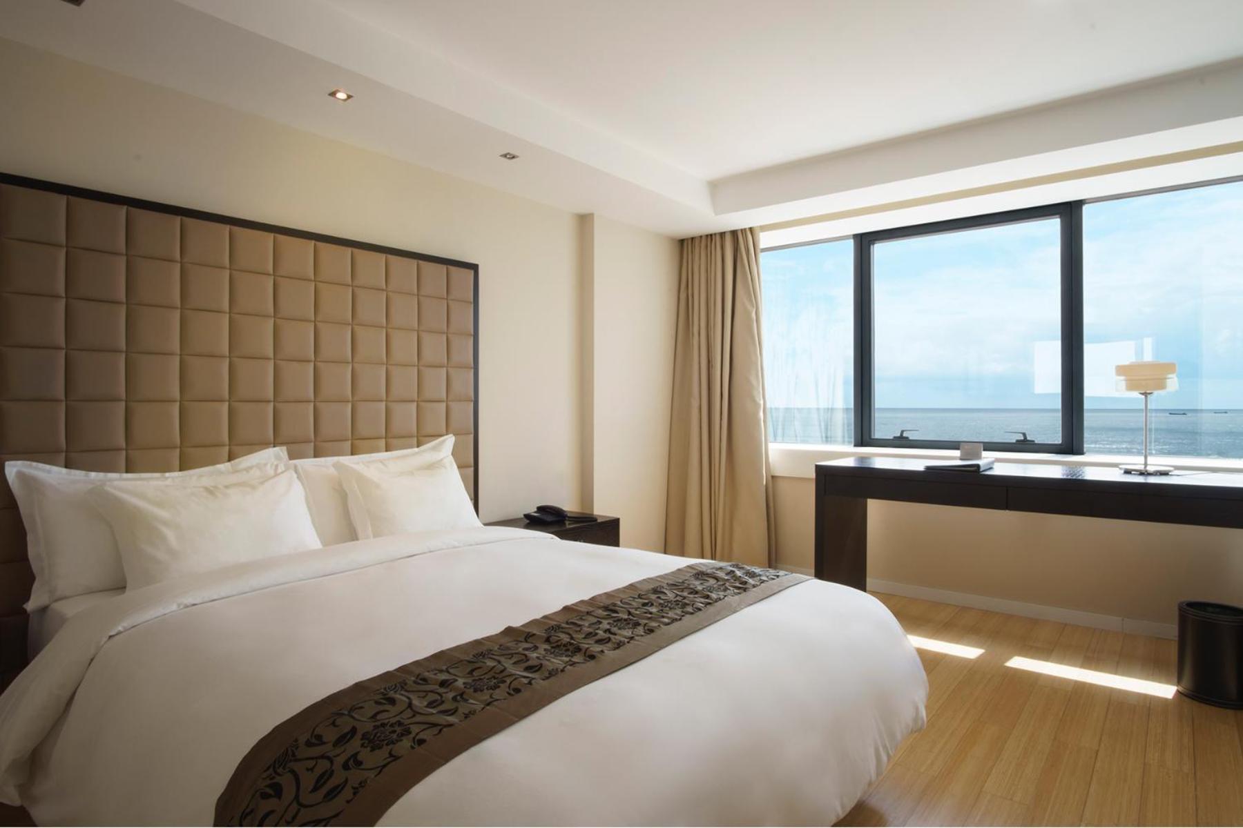 Family Suite Frontal Sea View